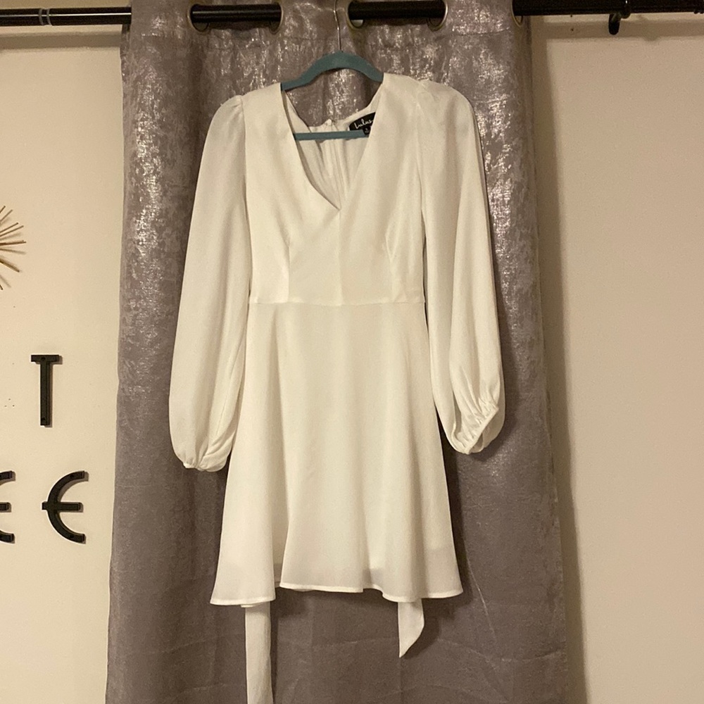 White balloon sleeve mini dress